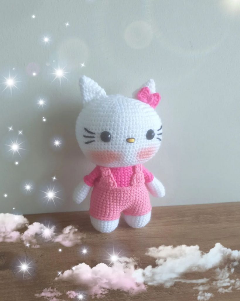 Crochet Hello Kitty Amigurumi - Free Pattern - CrochetTalk