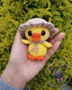 Little Crochet Chicken Duke Free Amigurumi Pattern – Amigurumi