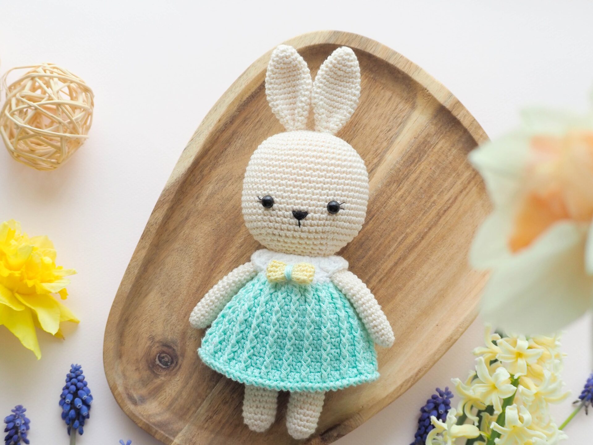 Cute Crochet Chenille Bunny Amigurumi Free Pattern – Amigurumi